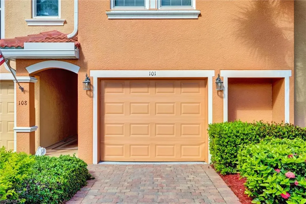 1750 Concordia Lake Circle #101 Cape Coral, FL 33909