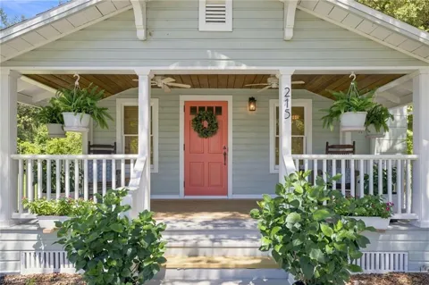 215 Granada Boulevard