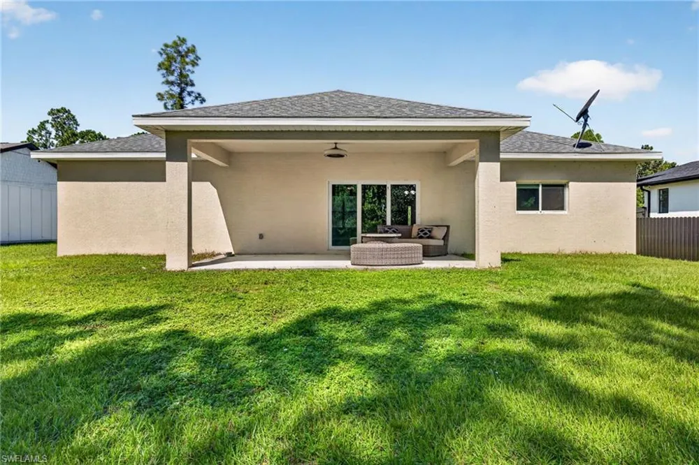 2010 Robert Avenue Alva, FL 33920