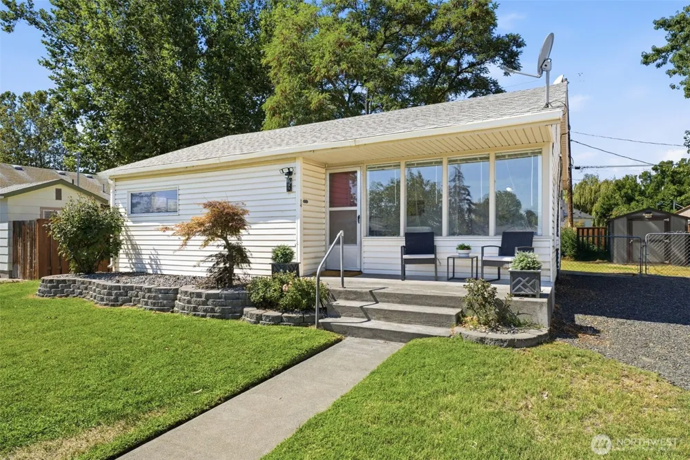 803 Smith Avenue Richland, WA 99352