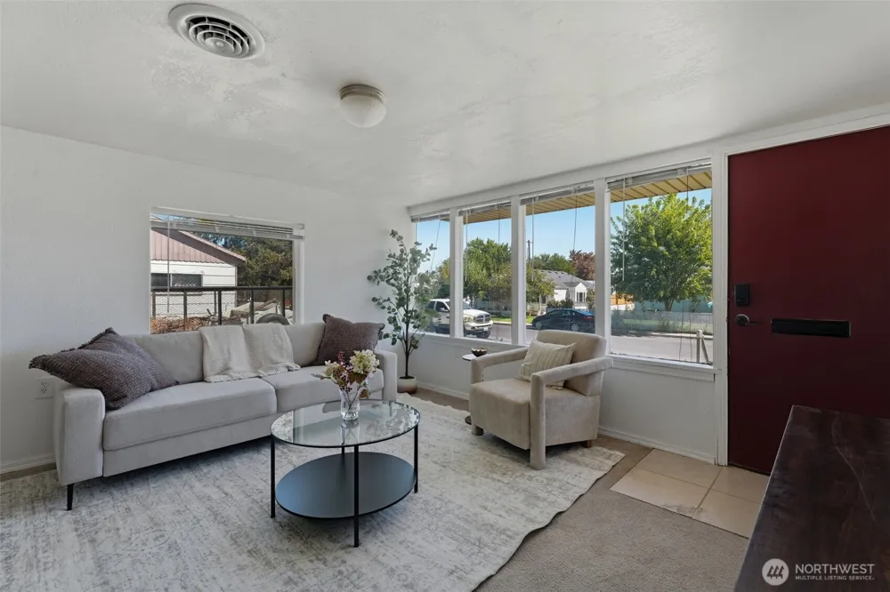803 Smith Avenue Richland, WA 99352