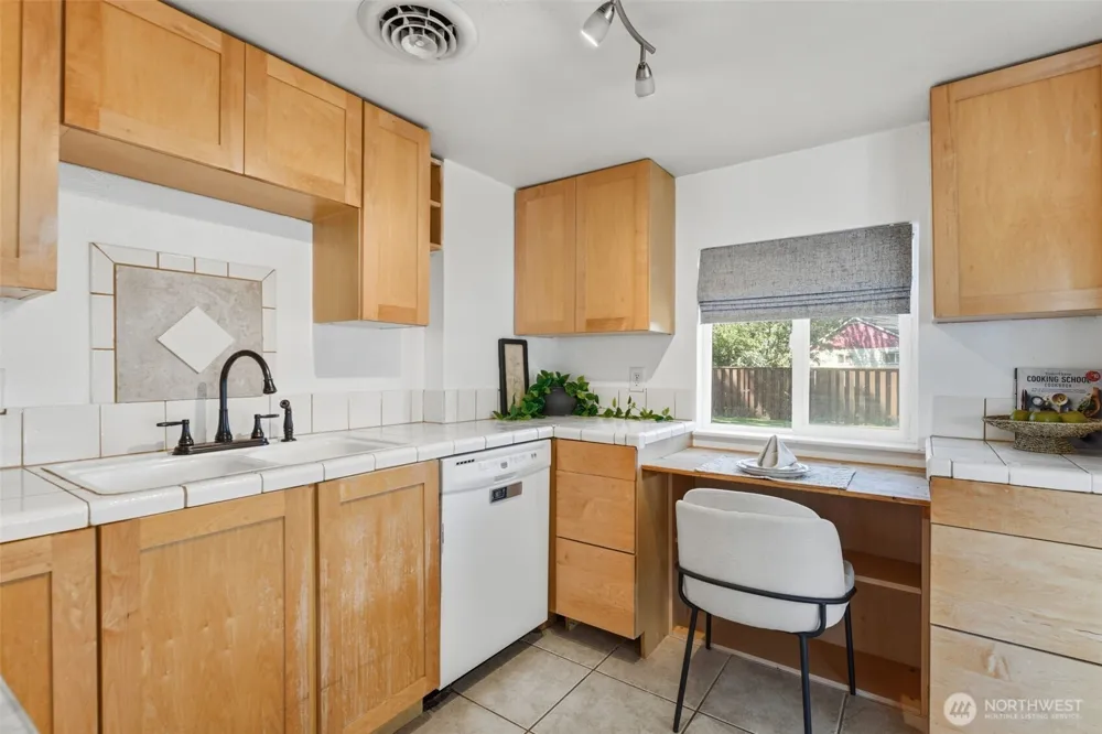 803 Smith Avenue Richland, WA 99352