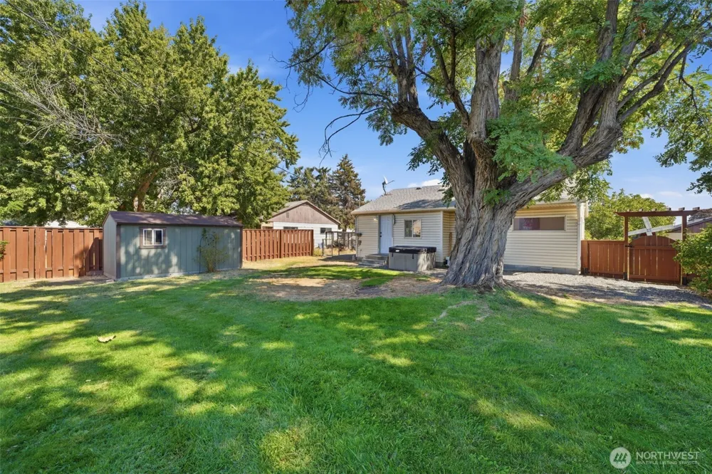 803 Smith Avenue Richland, WA 99352