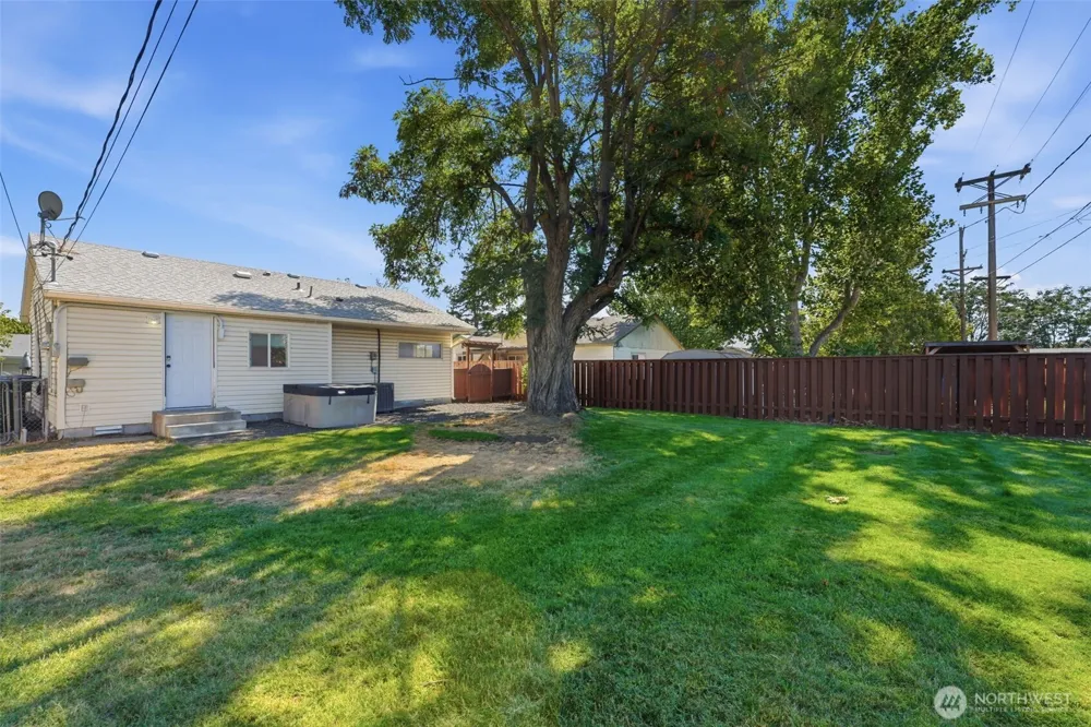 803 Smith Avenue Richland, WA 99352