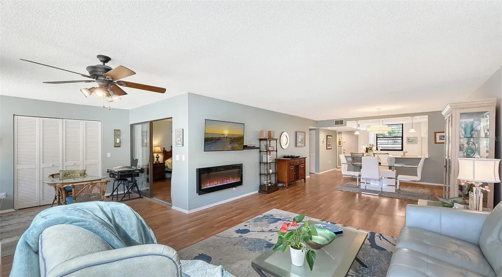 666 WOODLAWN DRIVE #666 Bradenton, FL 34210
