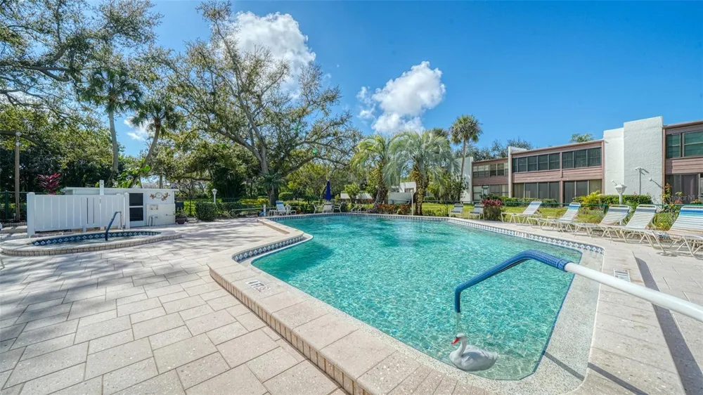 666 WOODLAWN DRIVE #666 Bradenton, FL 34210