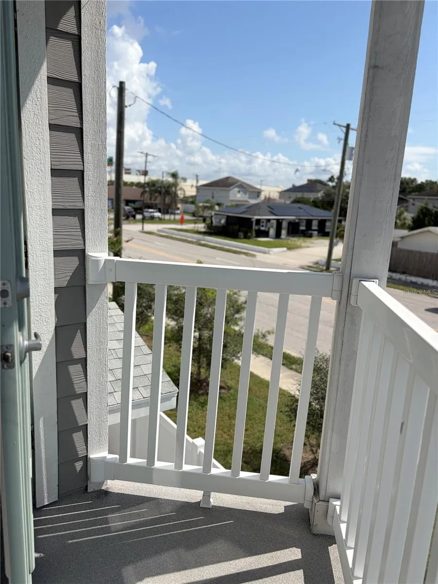 4201 W GRAY STREET #1 Tampa, FL 33609