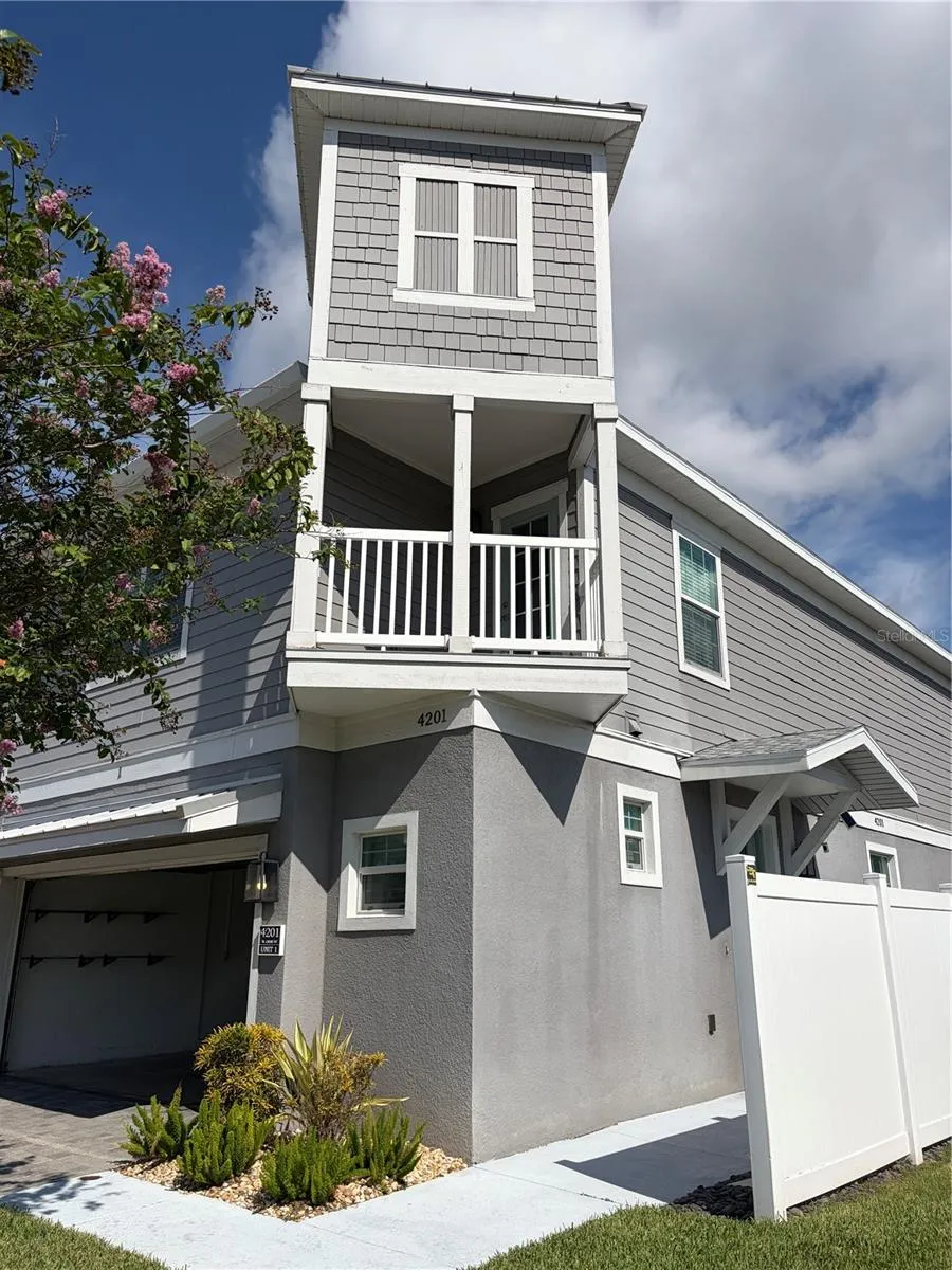 4201 W GRAY STREET #1 Tampa, FL 33609