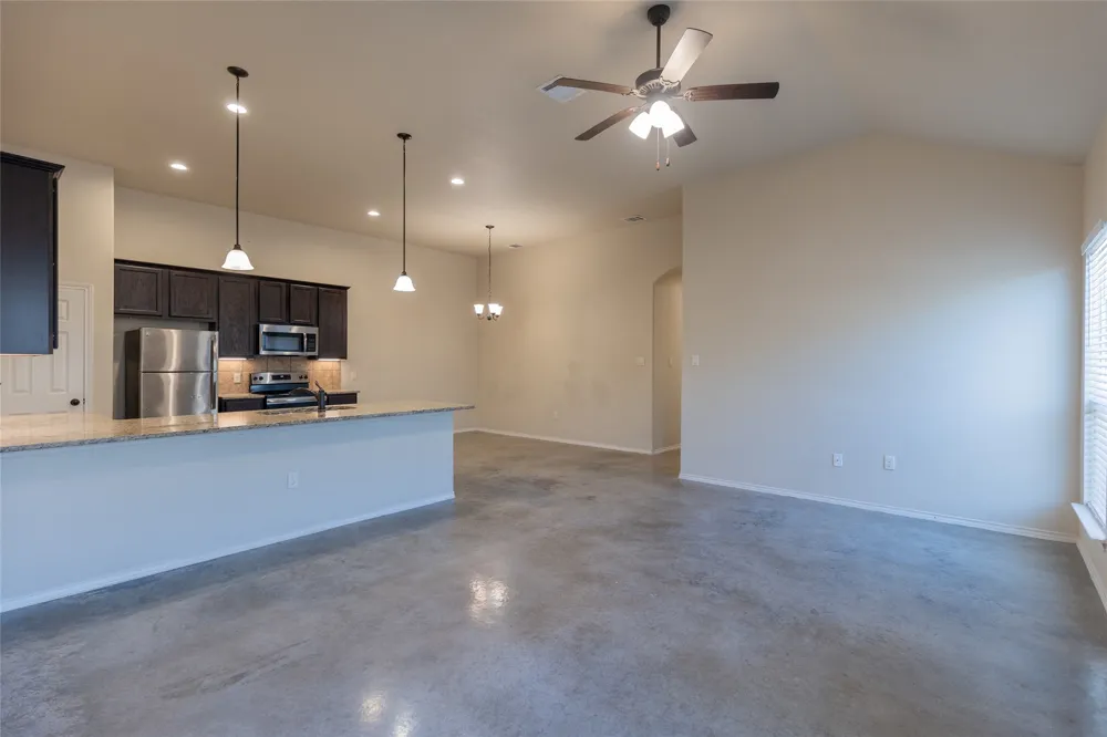 271 Joanne Loop Loop #B Buda, TX 78610