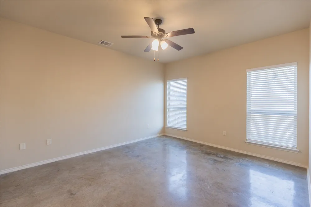 271 Joanne Loop Loop #B Buda, TX 78610
