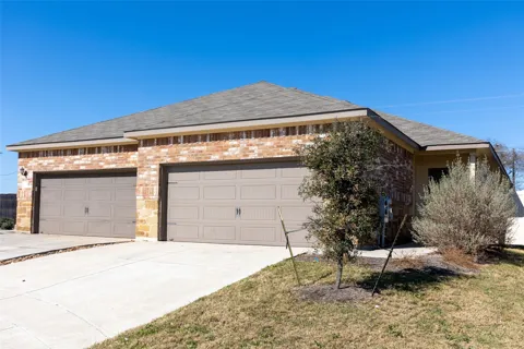 271 Joanne Loop Loop #B
