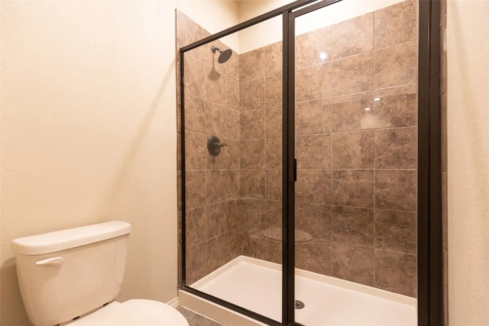 271 Joanne Loop Loop #B Buda, TX 78610