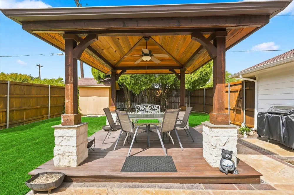 914 Reno Street Lewisville, TX 75077