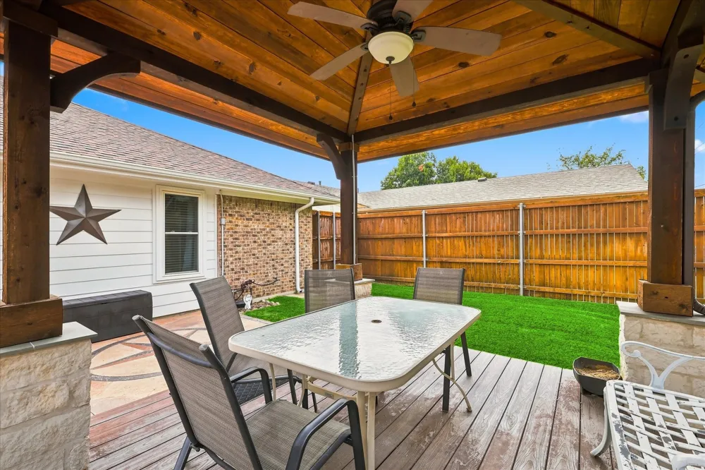 914 Reno Street Lewisville, TX 75077