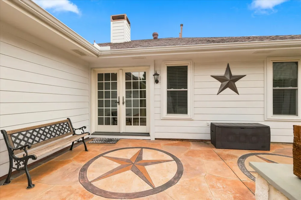 914 Reno Street Lewisville, TX 75077