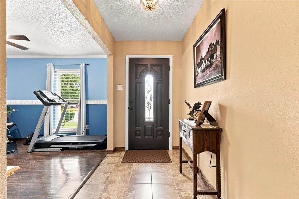 914 Reno Street Lewisville, TX 75077