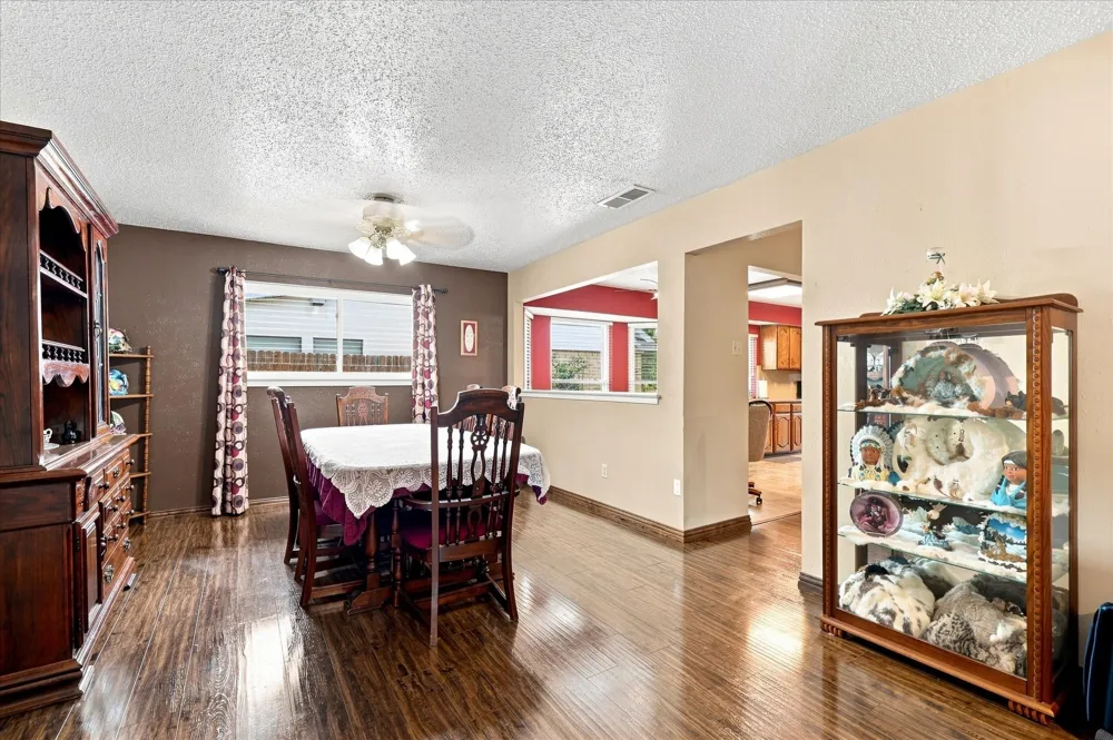 914 Reno Street Lewisville, TX 75077