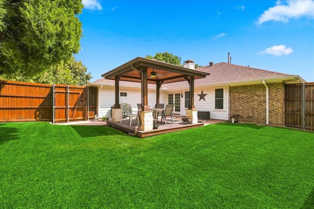 914 Reno Street Lewisville, TX 75077