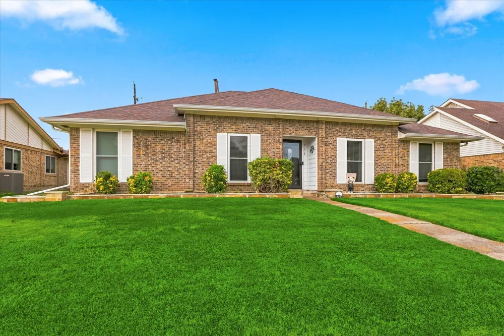 914 Reno Street Lewisville, TX 75077