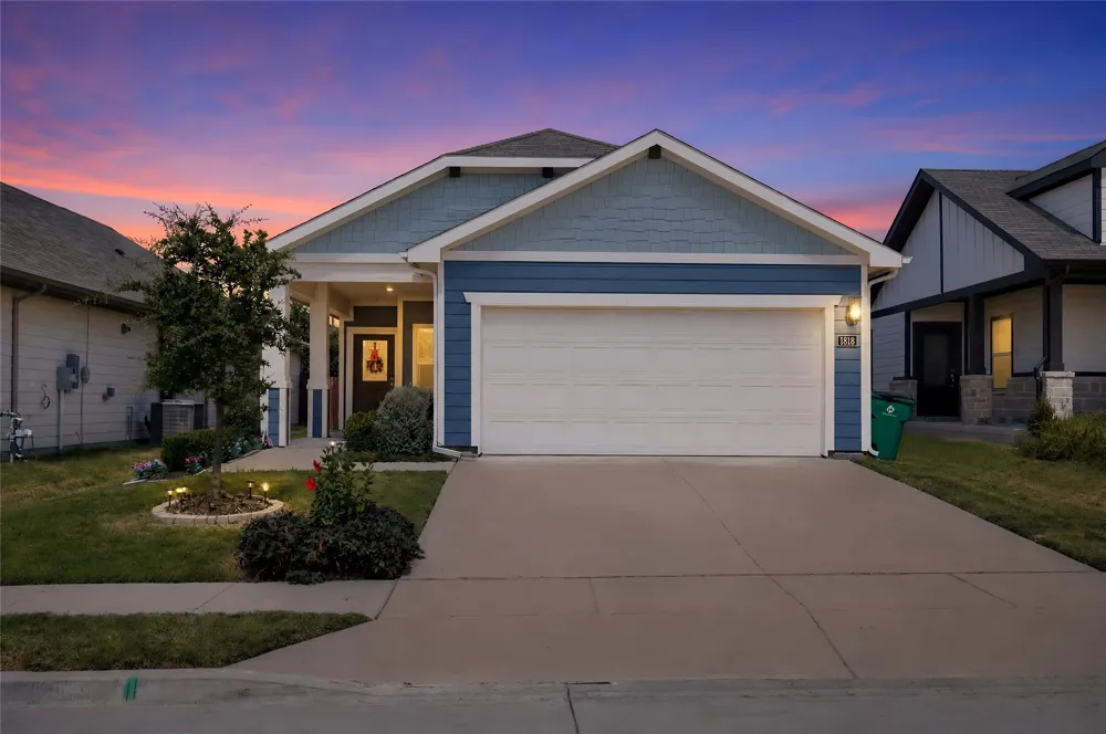 1818 Ash Oak Lane Forney, TX 75126