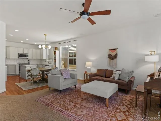 2215 Creekside Drive Longmont, CO 80504