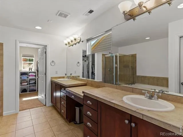 2215 Creekside Drive Longmont, CO 80504