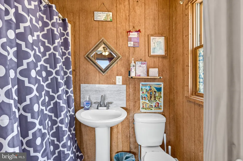 631 OVERLOOK DRIVE Rileyville, VA 22650