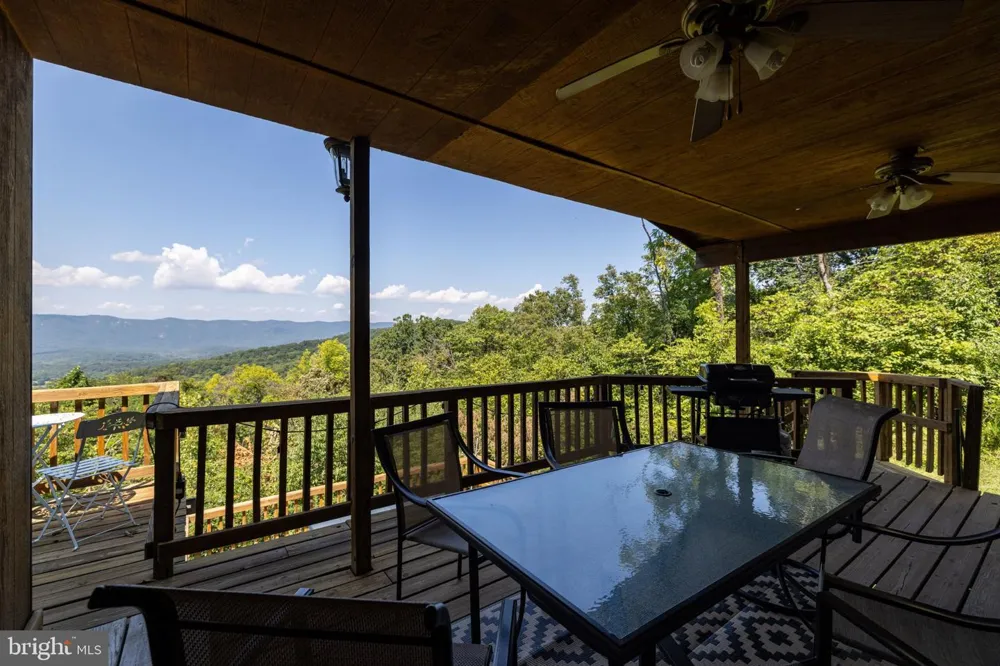 631 OVERLOOK DRIVE Rileyville, VA 22650