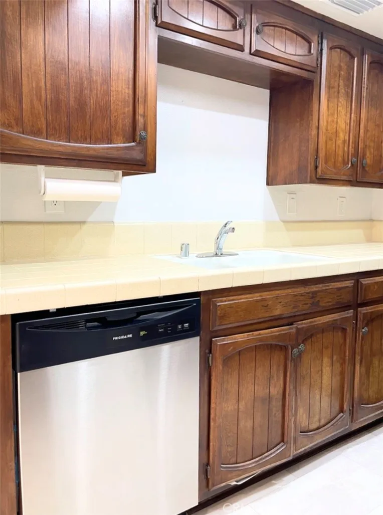 1637 Verdugo Road Glendale, CA 91208