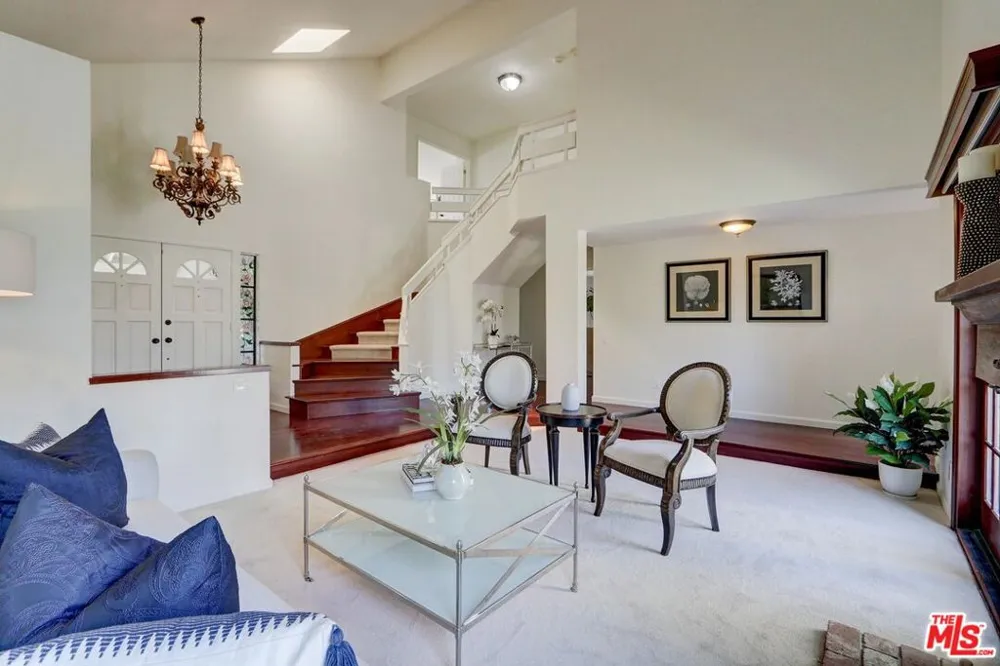 12419 Willow Hill Drive Moorpark, CA 93021