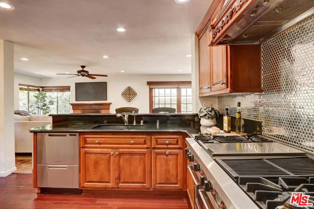 12419 Willow Hill Drive Moorpark, CA 93021