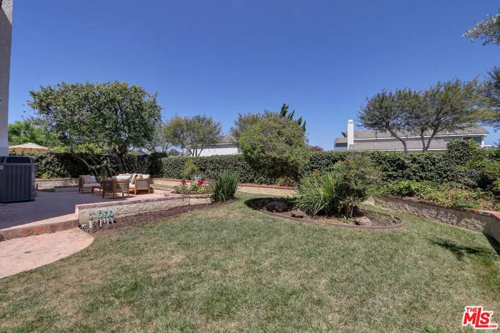 12419 Willow Hill Drive Moorpark, CA 93021