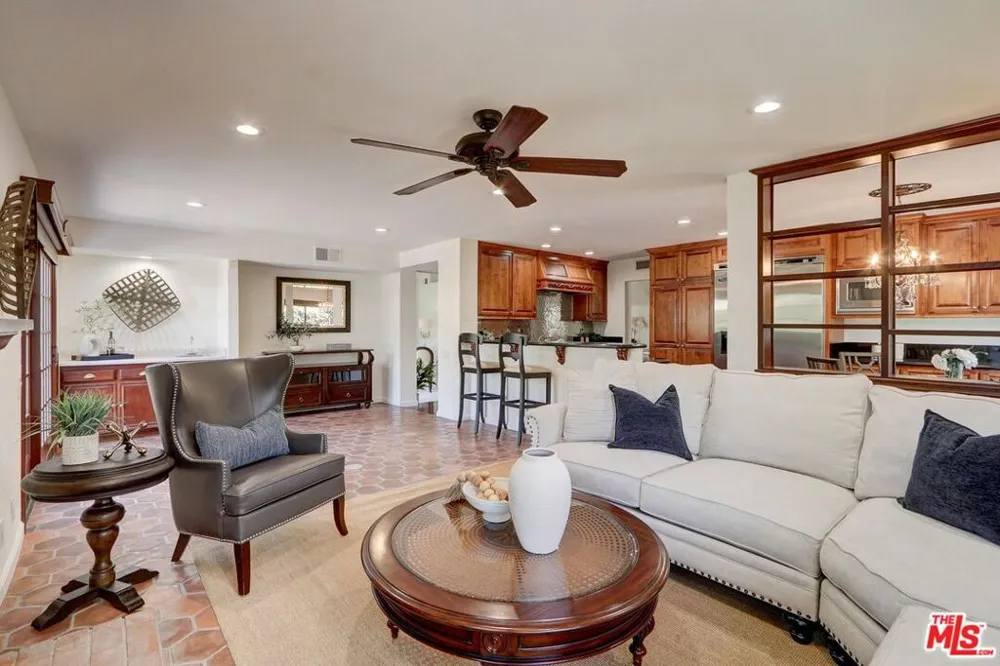 12419 Willow Hill Drive Moorpark, CA 93021