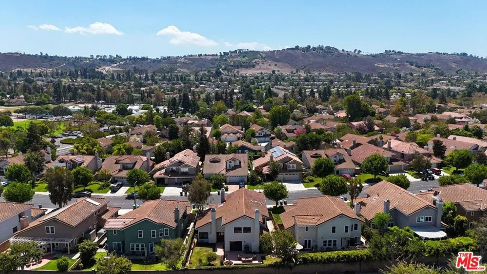 12419 Willow Hill Drive Moorpark, CA 93021