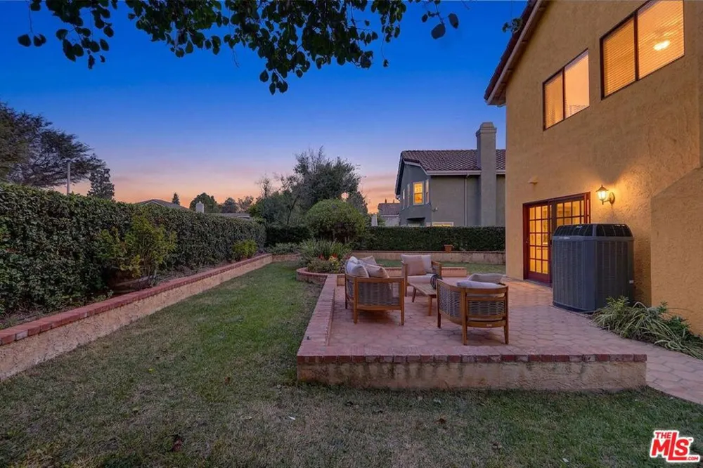 12419 Willow Hill Drive Moorpark, CA 93021