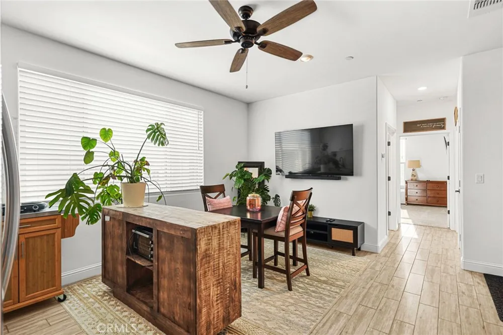 3204 Blue Creek Shafter, CA 93263