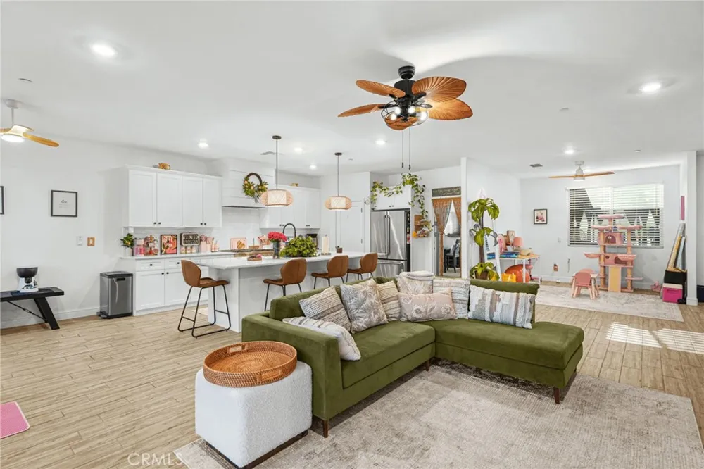 3204 Blue Creek Shafter, CA 93263
