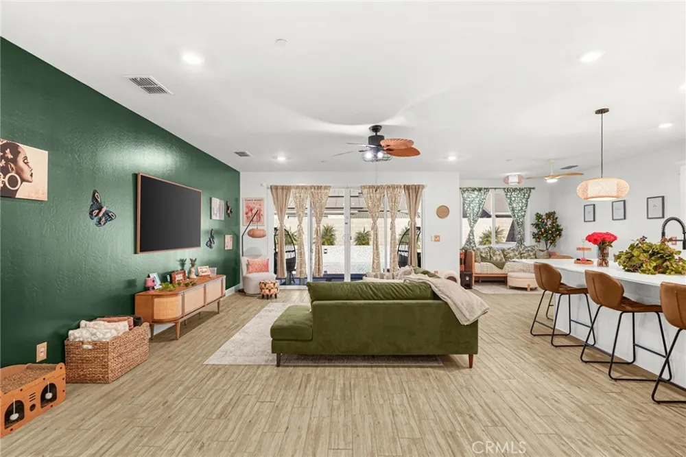 3204 Blue Creek Shafter, CA 93263