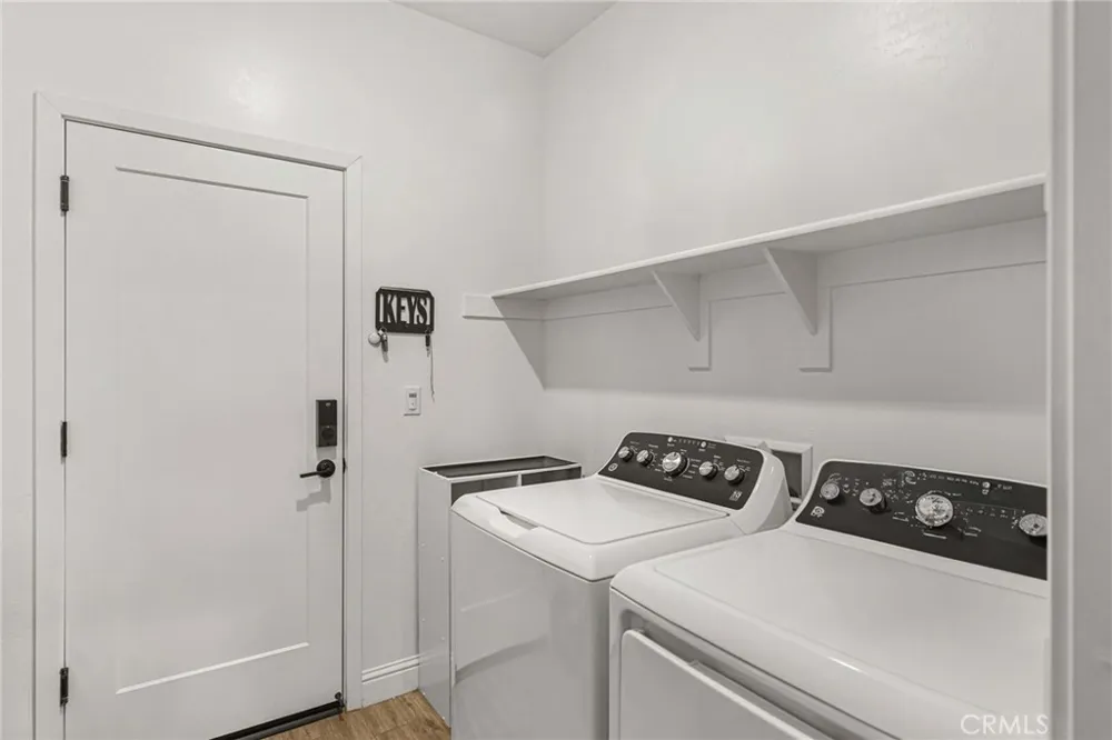 3204 Blue Creek Shafter, CA 93263