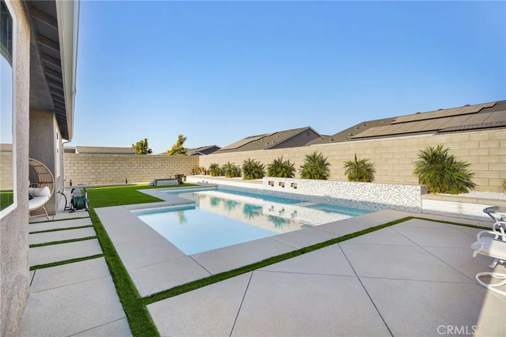 3204 Blue Creek Shafter, CA 93263