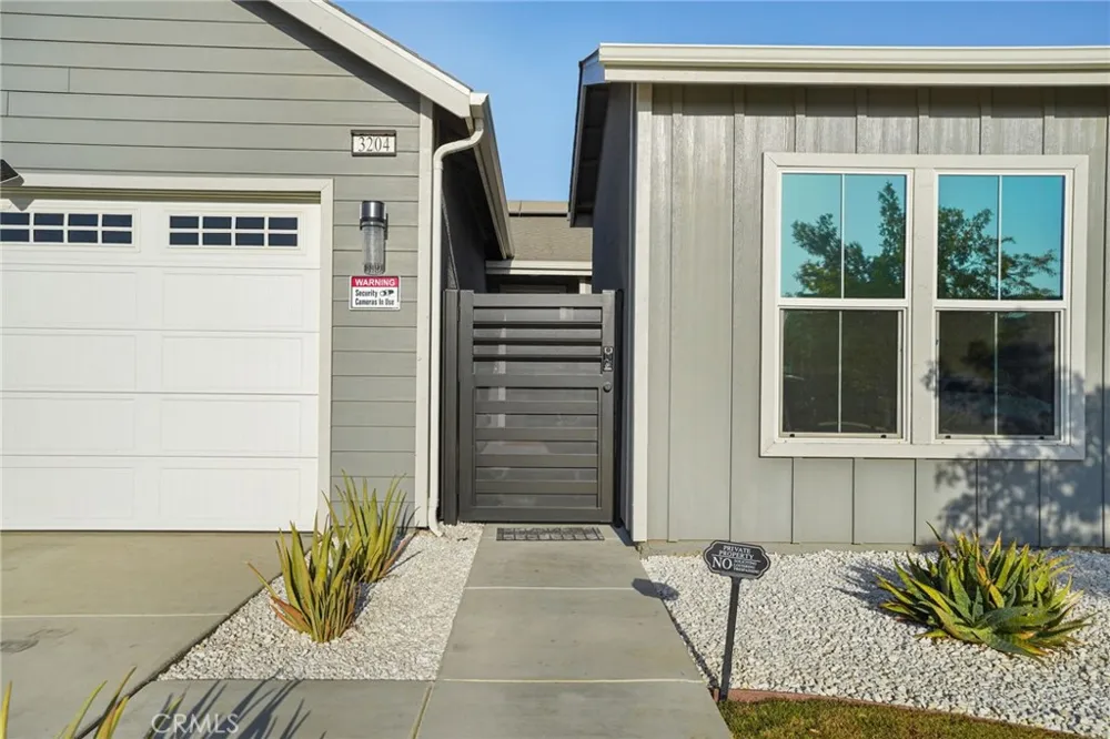 3204 Blue Creek Shafter, CA 93263