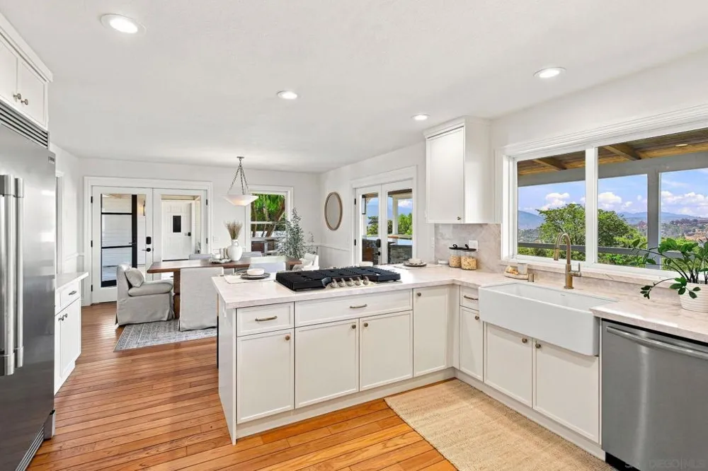 2613 Sunset Hills Escondido, CA 92025