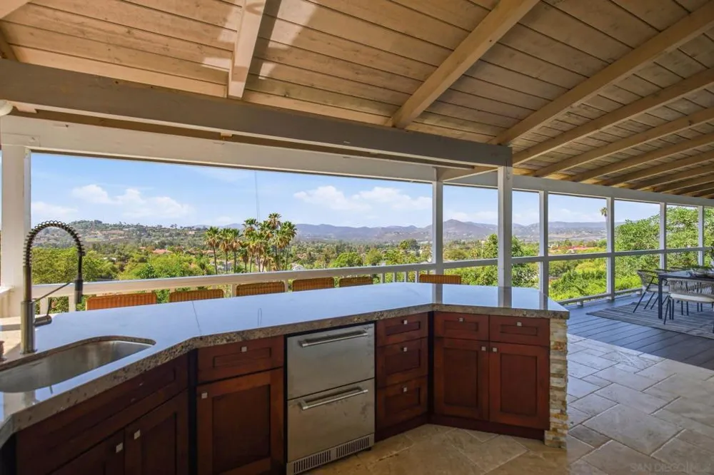 2613 Sunset Hills Escondido, CA 92025