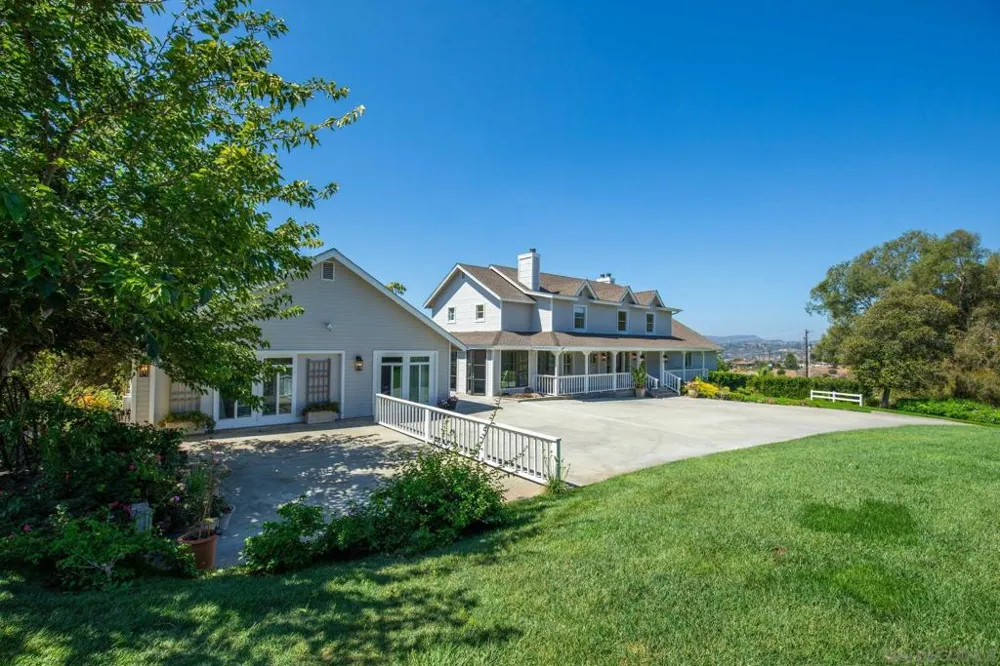 2613 Sunset Hills Escondido, CA 92025