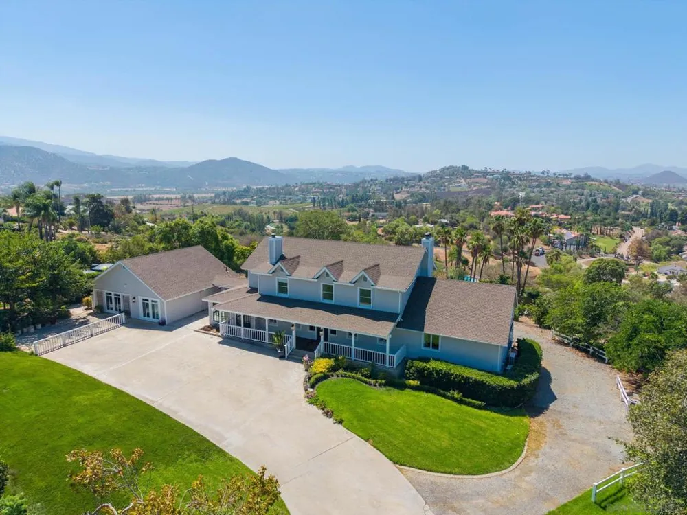 2613 Sunset Hills Escondido, CA 92025