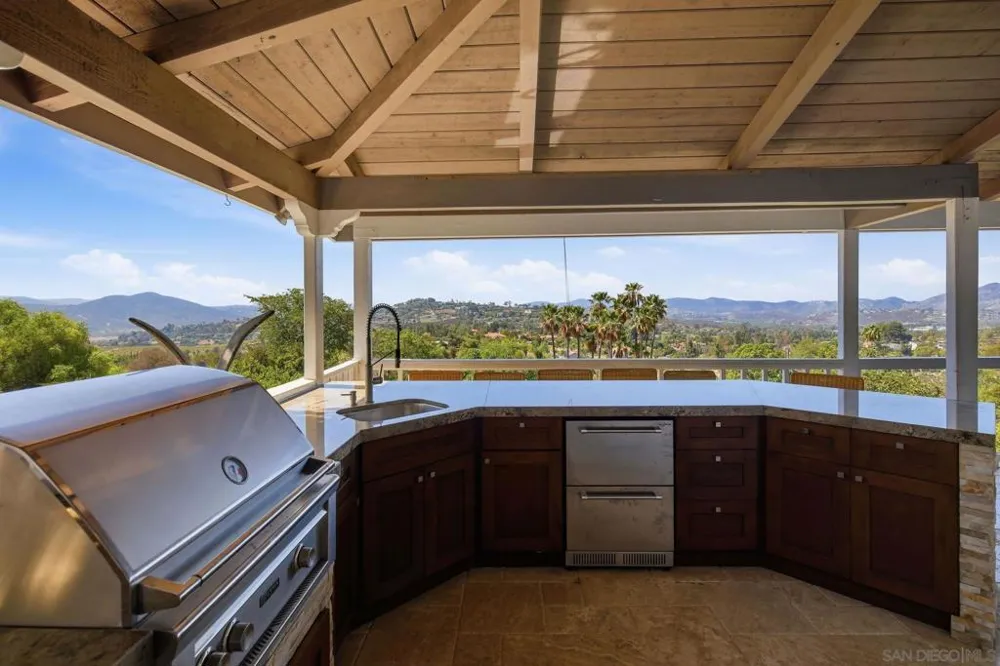 2613 Sunset Hills Escondido, CA 92025