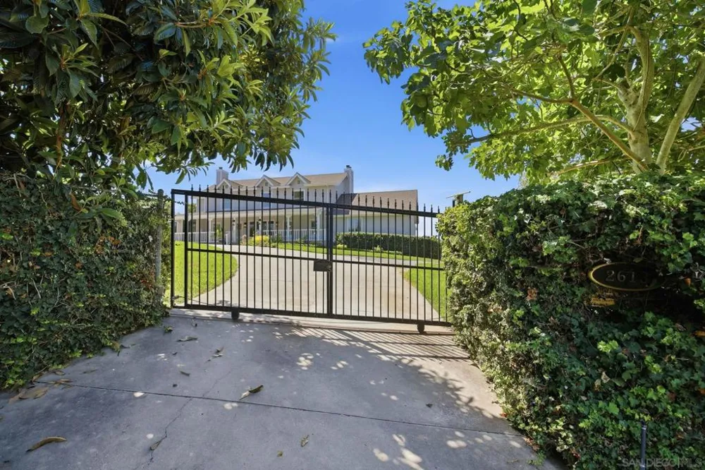 2613 Sunset Hills Escondido, CA 92025