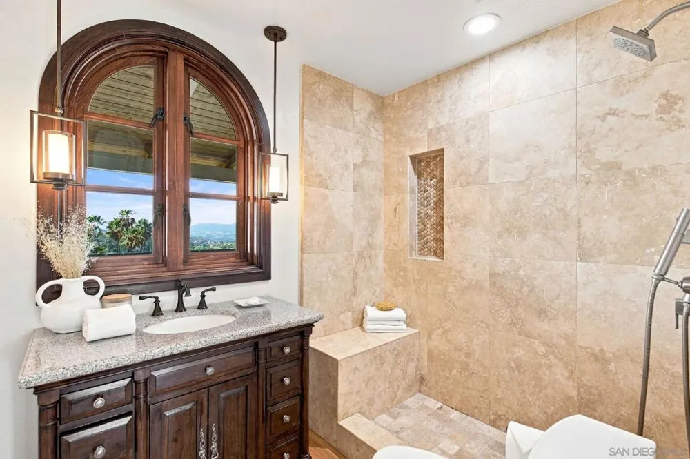 2613 Sunset Hills Escondido, CA 92025