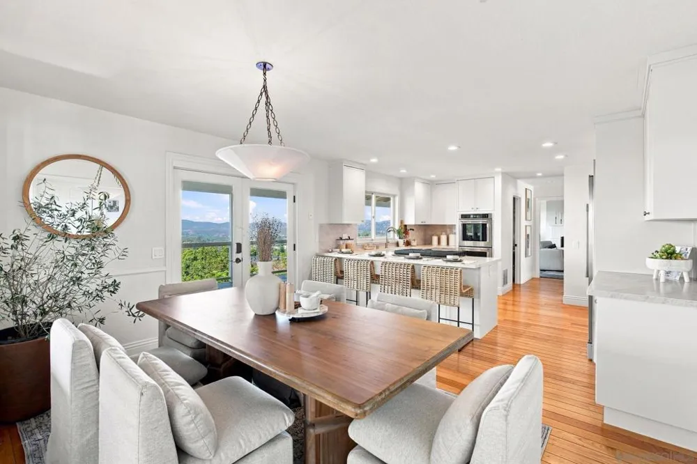 2613 Sunset Hills Escondido, CA 92025