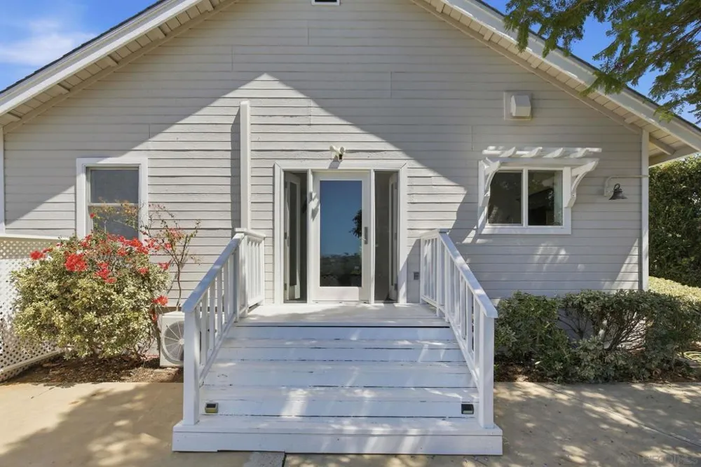 2613 Sunset Hills Escondido, CA 92025